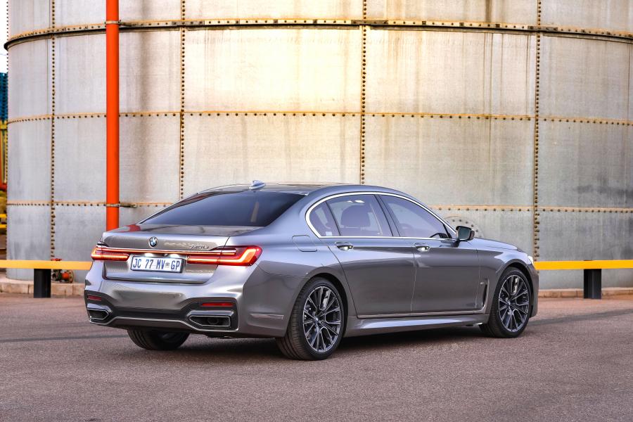  BMW 740Li M Sport (G12) 2019 года  (ZA) (фото 15 из 17)